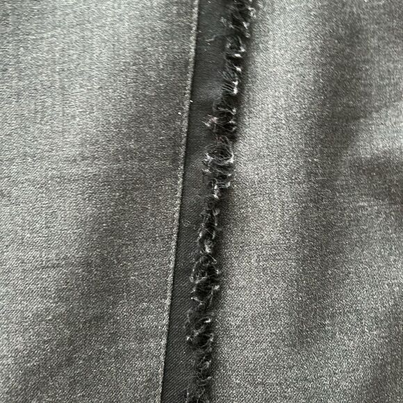 SUNDAY CLEAROUT!!! 
Kit and Ace Size 6 Skirt - Rose Gold Zipper - Picture 3 of 5